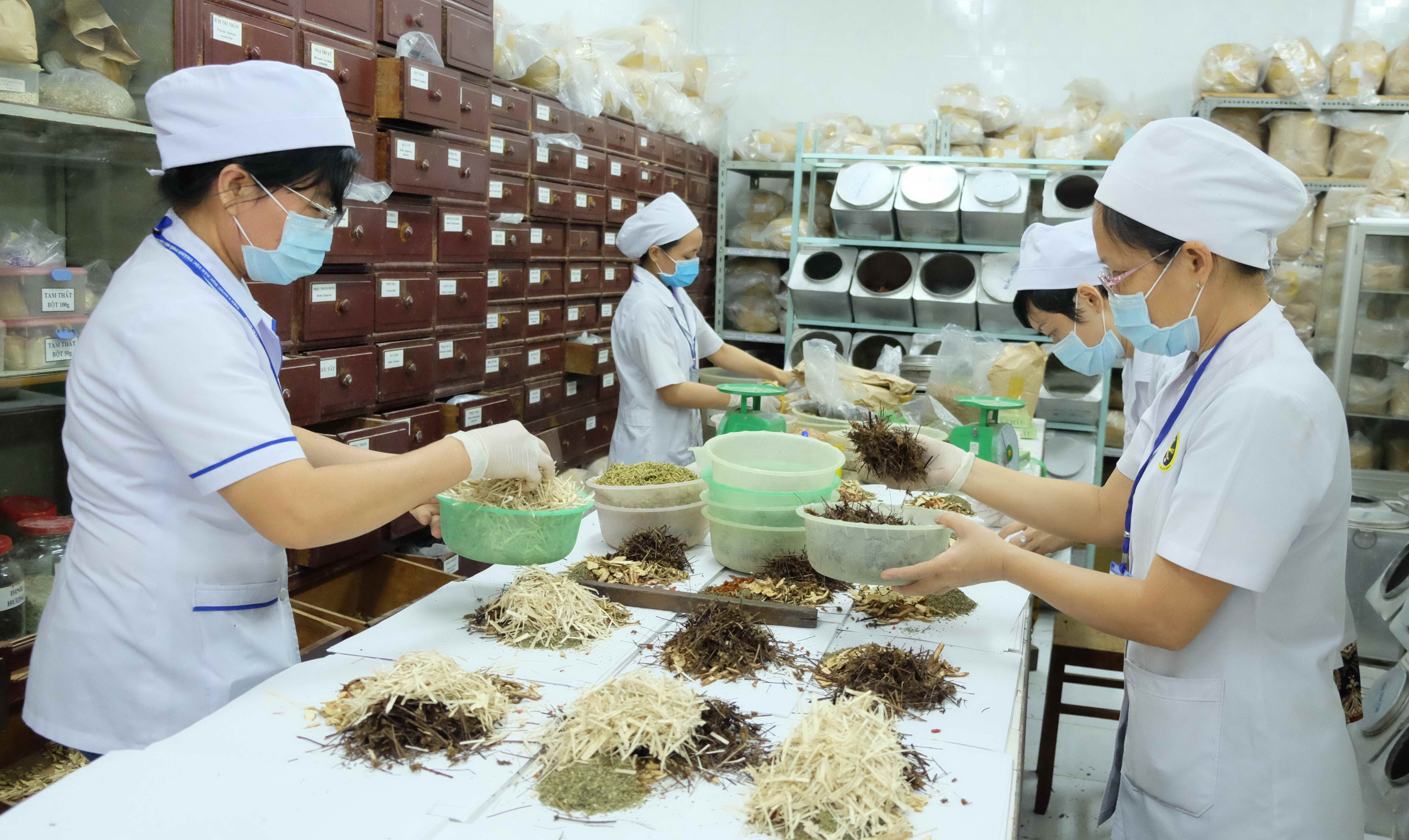 Bộ Y tế dự kiến 13 nhiệm vụ của Bệnh viện Y học cổ truyền